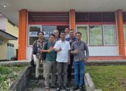 Foto Bersama Perwakilan JMSI Balikpapan dan Rekan Media Samarinda di depan kantor JMSI Balikpapan, Selasa (11/02/2025)