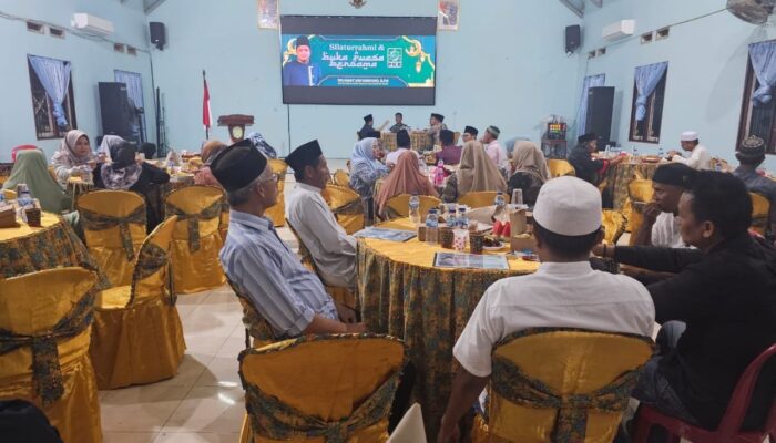 Ketua Komisi I DPRD Kaltim, Selamat Ari Wibowo Buka Puasa Bersama dengan Konstituen di Desa Bhuana Jaya
