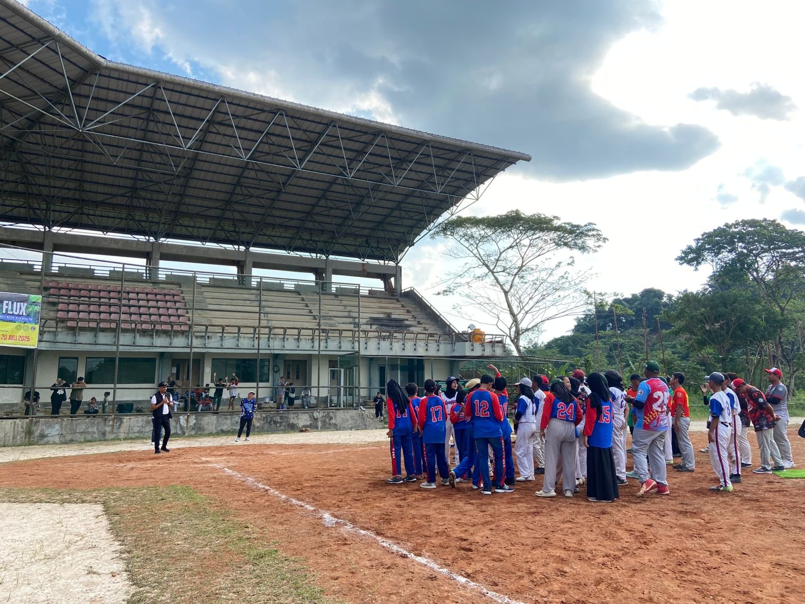 Turnamen bertajuk Flux Friendly Games, di Lapangan Baseball Stadion Utama Kaltim, Palaran.